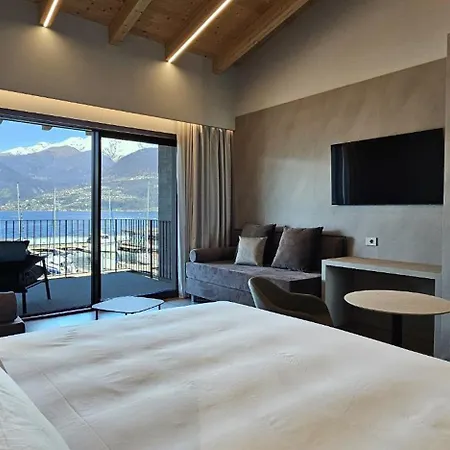 Dorato Marina - Lakefront Orman Evi Colico