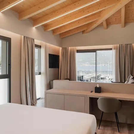 Orman Evi Dorato Marina - Lakefront *