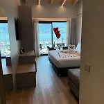 Dorato Marina - Lakefront Hotell