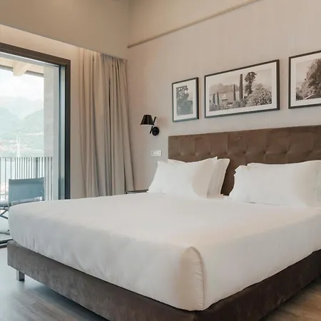Dorato Marina - Lakefront Hotel
