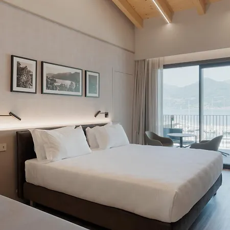 Hotel Dorato Marina - Lakefront