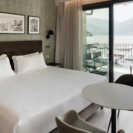 Dorato Marina - Lakefront Hotel Colico