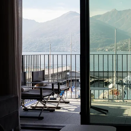 Dorato Marina - Lakefront Hotel Colico